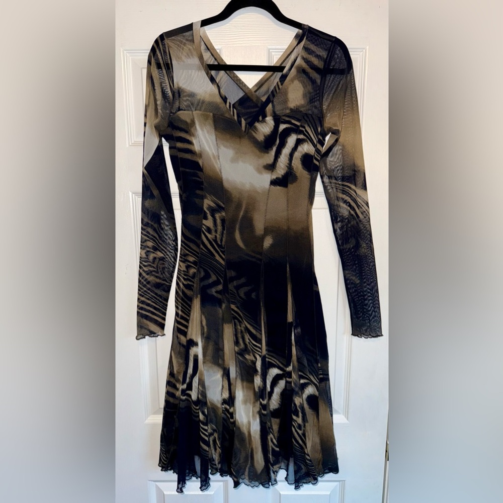 $295 ELANA KATTAN Navy Blue Morgan Wavy Print Sheer Mesh Fuzzi Fit Flare Dress M